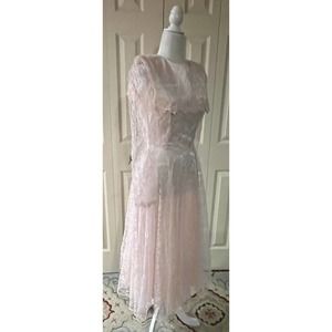 Vintage Pink Lace Long Sleeve Prom Dress